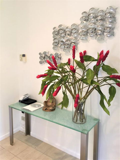 Aquatica - Luxe Holiday Home - Foster Accommodation 3