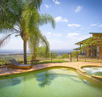 Aquila - Foster Accommodation