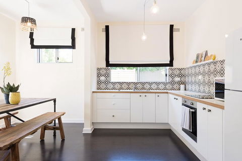 Arabella On West - Foster Accommodation 2