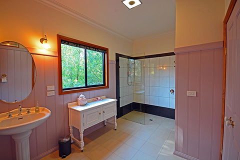 Araluen Park Cottages - Foster Accommodation 1