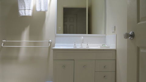 Arcadia Villas Unit 3 - Foster Accommodation 3