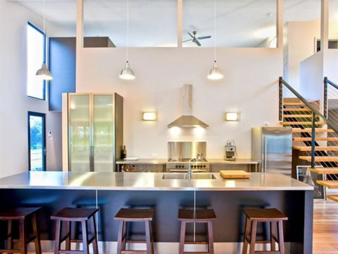 Architecturally Designed Beach House - Foster Accommodation 0