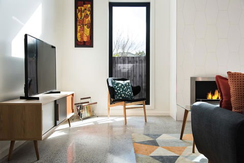 Arenas North - Foster Accommodation 1