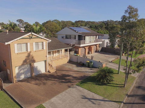 Arlington Beach House - Foster Accommodation 0