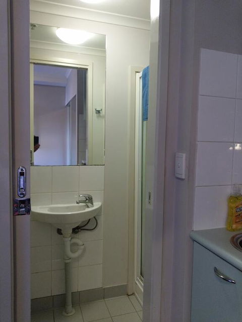 Arrow On Swanston Studio Apartment - Foster Accommodation 3
