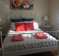 Art Deco Cottage - Foster Accommodation