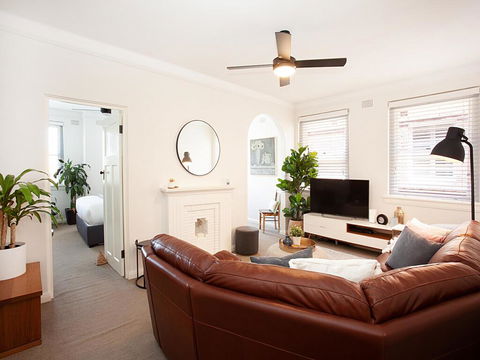 ART DECO DELIGHT-hosted By:L'Abode - Foster Accommodation 1