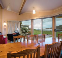 Arthur Riverfront and Sea Lodge Upstream - Foster Accommodation