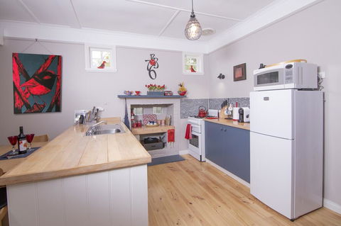 Artisan Retreat - Foster Accommodation 2