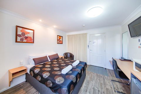 Ascot Lodge Motor Inn - Foster Accommodation 3