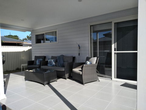 Ashley's Retreat Short Walk To Beach - Foster Accommodation 0