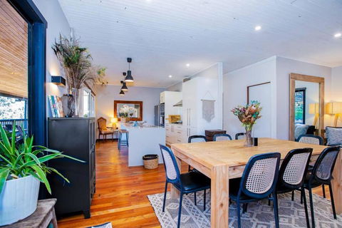 Luxury Farm House On 20 Acres - Sleeps 22 - Foster Accommodation 1