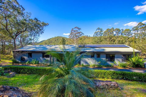 Luxury Farm House On 20 Acres - Sleeps 22 - Foster Accommodation 2