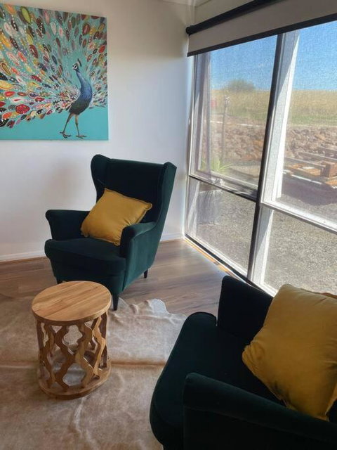 Luxury Barn With Stunning Views - Foster Accommodation 3