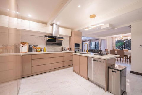 Luxury Living 2 Bedrooms 4 Beds 2B Athrooms In Southern Brisbane+ Parking - Foster Accommodation 1