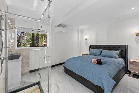 Luxury Living 2B2B In Southern Brisbane Parking - Foster Accommodation 2