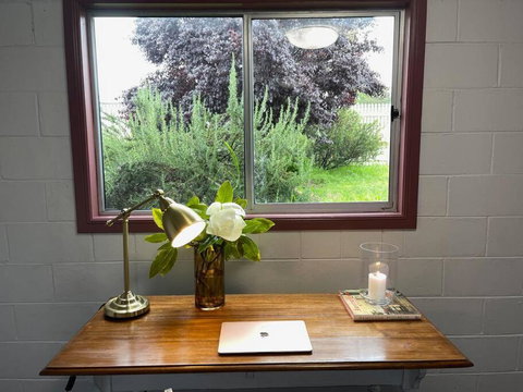 MAGNOLIA HOUSE ON THE CREEK - STANTHORPE - Foster Accommodation 3