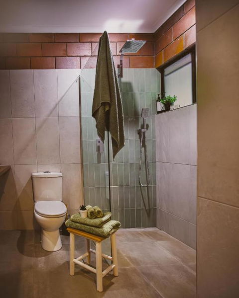 Malanda Lodge - Foster Accommodation 2