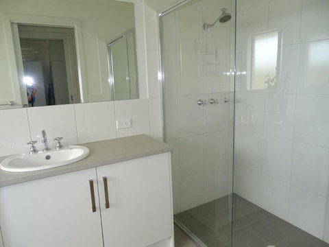 Marina Belle - Foster Accommodation 2