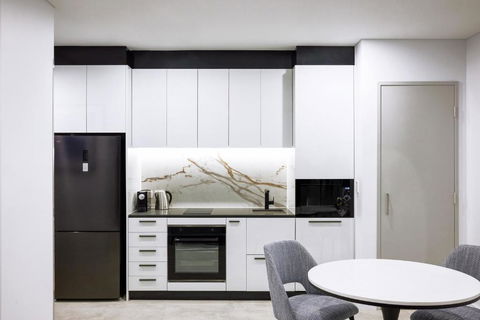 Meriton Suites Liverpool - Foster Accommodation 2