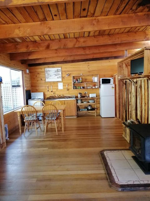 Minnow Cabins Lower Beulah - Foster Accommodation 2