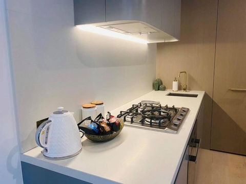 Moody Moon Apartment @ Sky Garden - Glen Waverley - Foster Accommodation 3