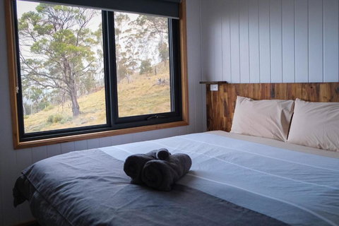 Mount Rumney Escapes - 3 Seaview Wombat House - Foster Accommodation 3