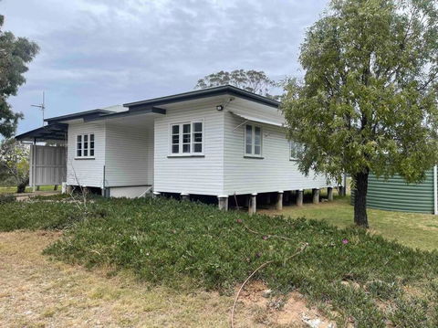 Mt Emlyn Farm Cottage - Foster Accommodation 1