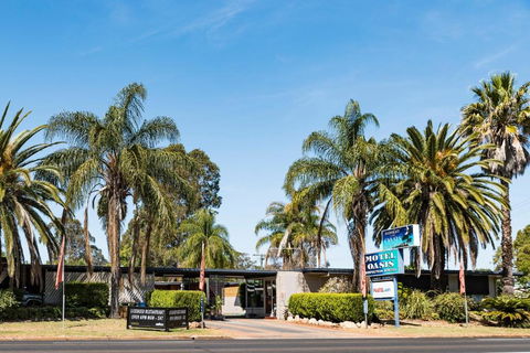 Motel Oasis - Foster Accommodation 0