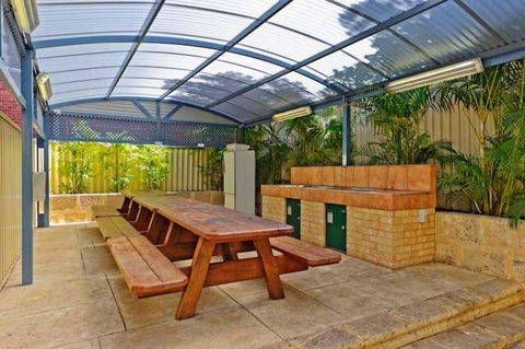 Mountway Holiday Apartments - Foster Accommodation 3