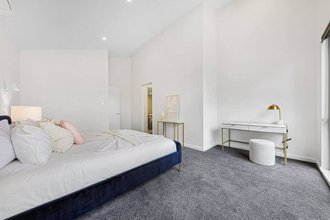 Ned-2B2B-Effortless Bayside Living-Brighton East - Foster Accommodation 2