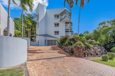 NEW! 2BR Whitsundays Oasis W/ Ocean Views - Foster Accommodation 3