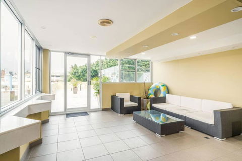 NEW! Ideal 1BR Beachside Studio With Pool - Foster Accommodation 2