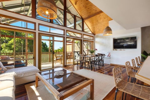 NEW Luxury Angourie Villa! Dream Location, WiFi ++ - Foster Accommodation 0