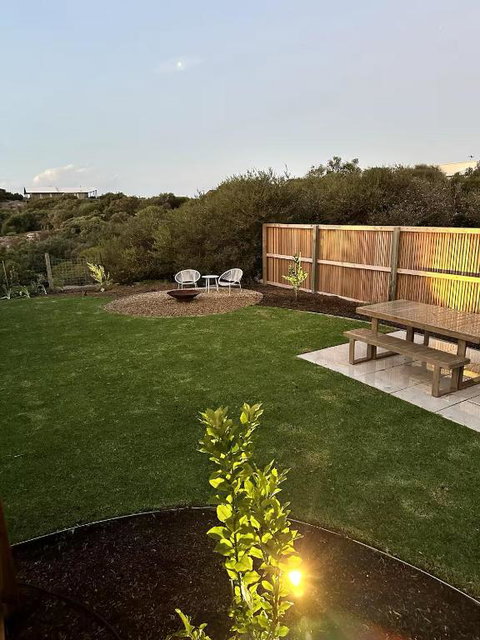 NEW Magpie Sands - 3 Bedroom Home - Downstairs Only, 1 Min Walk To Aldinga Beach - Foster Accommodation 0