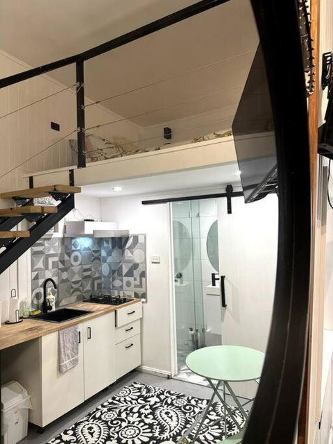 NEW! Sea Joley Tiny Home - Foster Accommodation 2