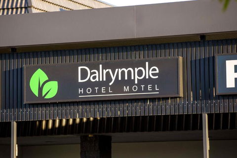 Nightcap At Dalrymple Hotel - Foster Accommodation 1