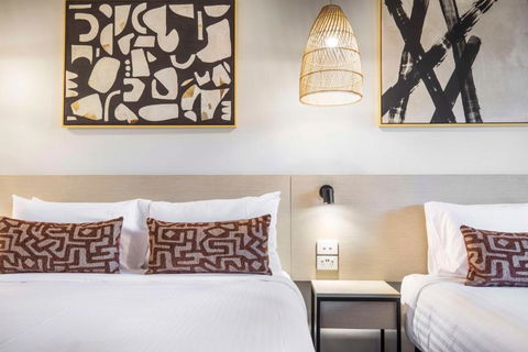 Nightcap At Dalrymple Hotel - Foster Accommodation 0