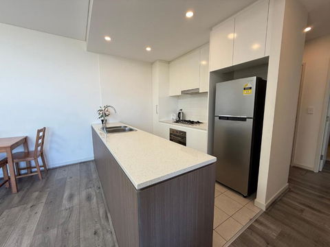 Nice And Clean Apartment With Free Netflix And Parking - Foster Accommodation 3