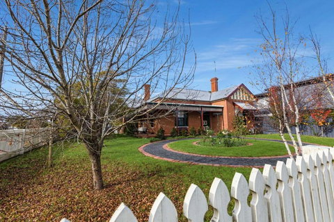 Noble View - Foster Accommodation 1