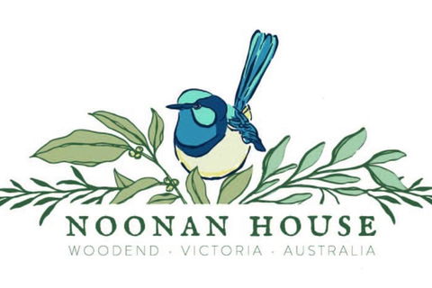 Noonan House, 5 Bedrooms. Hop & Skip To Town - Foster Accommodation 1