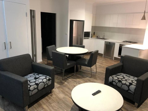 Nouveau On Young - Foster Accommodation 2
