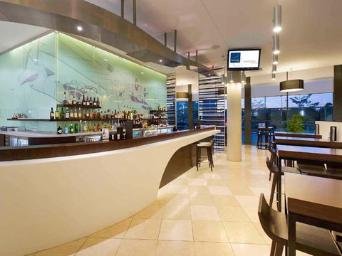 Novotel Brisbane Airport - Foster Accommodation 0