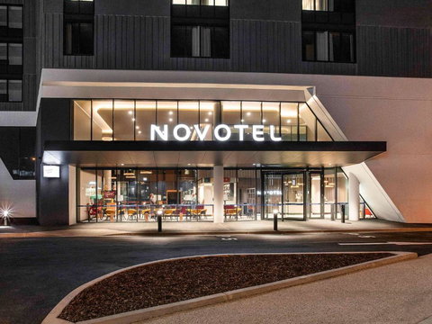 Novotel Devonport - Foster Accommodation 0