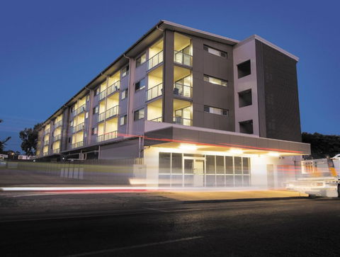 Oaks Moranbah Suites - Foster Accommodation 0