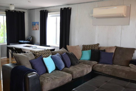 Ocean Breeze - Foster Accommodation 2