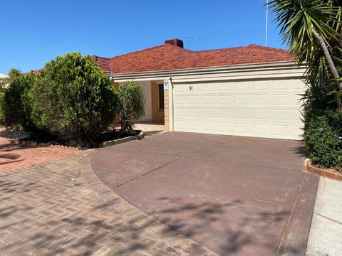 Ocean Keys Family Accommodation - Foster Accommodation 0