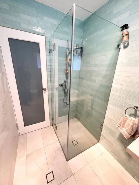 One Bedroom Apartment And CARPORT Close To Beaches, Airport,CBD - Foster Accommodation 1