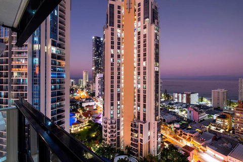 OCEAN VIEW APARTMENTS - Circle On Cavill - Self Contained & Privately Managed - Foster Accommodation 1