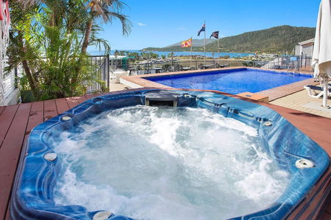 OCEAN VIEWS 10A - Foster Accommodation 0